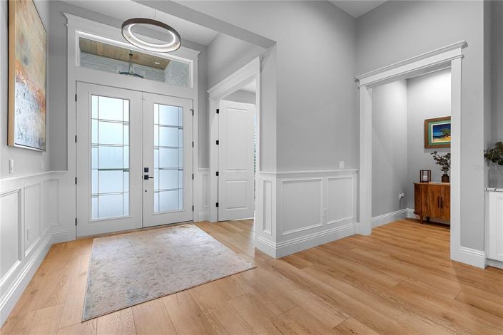 Image No.18-6 Bed House for sale