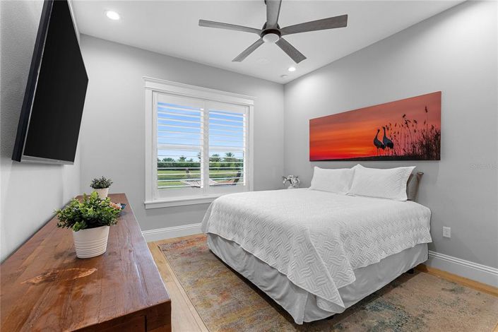 Image No.28-6 Bed House for sale