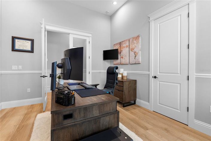 Image No.30-6 Bed House for sale