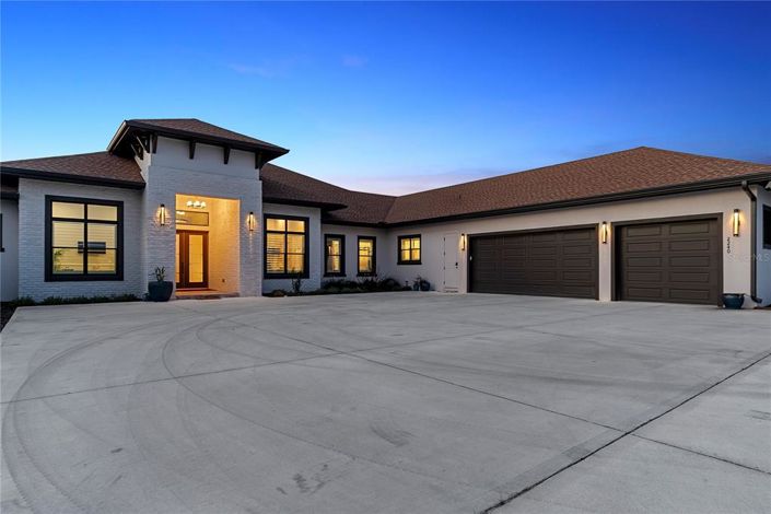 Image No.5-6 Bed House for sale