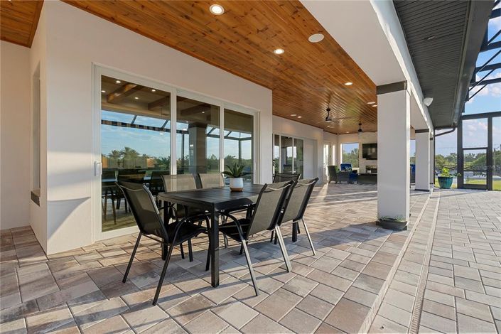 Image No.53-6 Bed House for sale