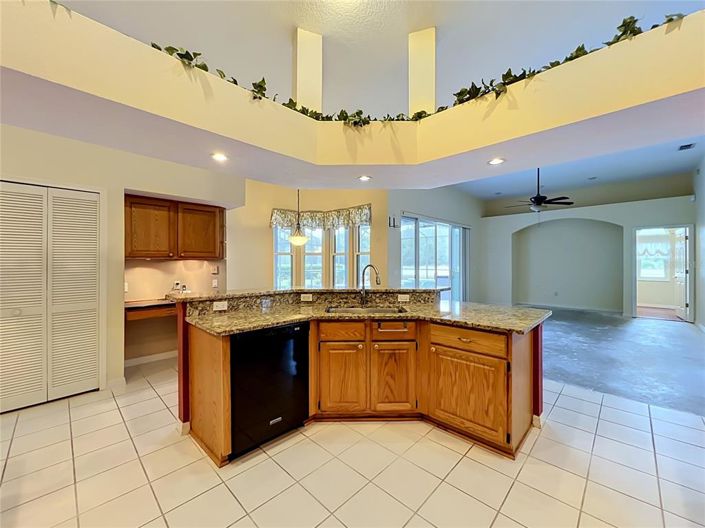 Image No.24-4 Bed House for sale