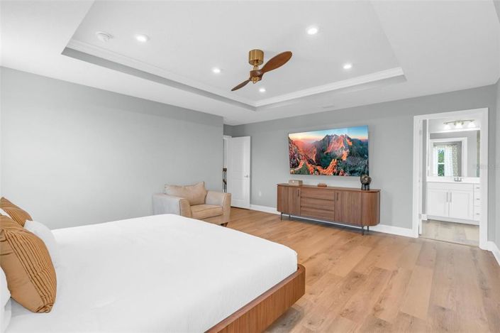 Image No.39-5 Bed House for sale