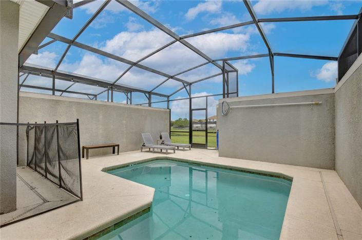 Image No.4-4 Bed Townhouse for sale