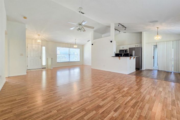 Image No.3-3 Bed House for sale
