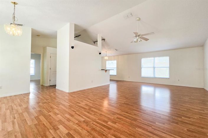 Image No.5-3 Bed House for sale
