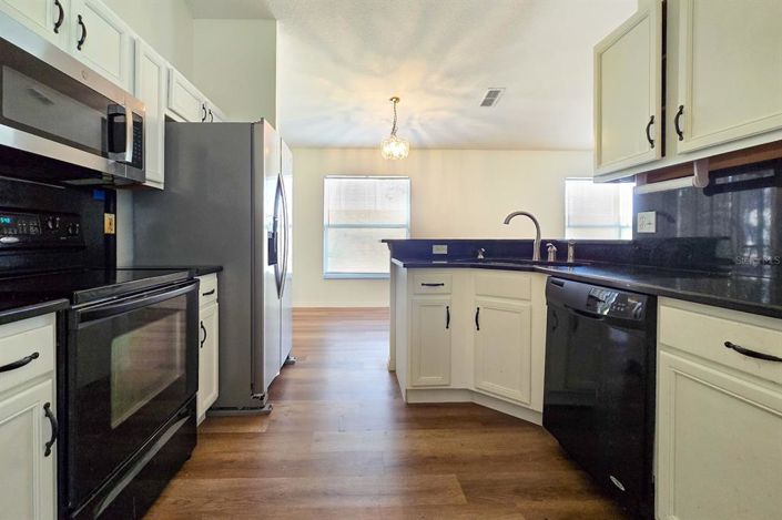 Image No.7-3 Bed House for sale
