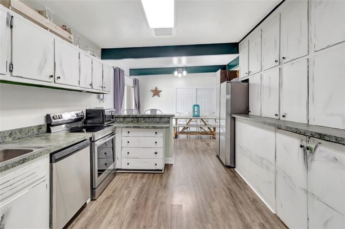 Image No.6-4 Bed House for sale