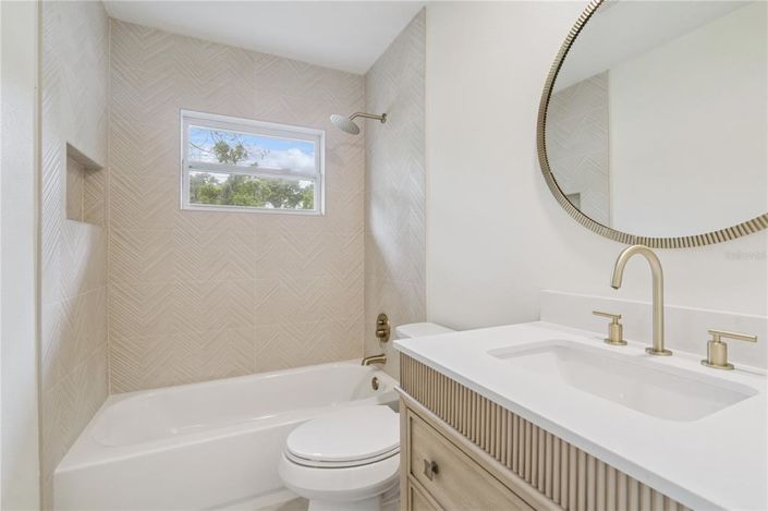 Image No.23-4 Bed House for sale