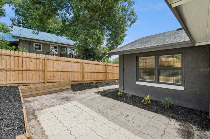 Image No.30-4 Bed House for sale