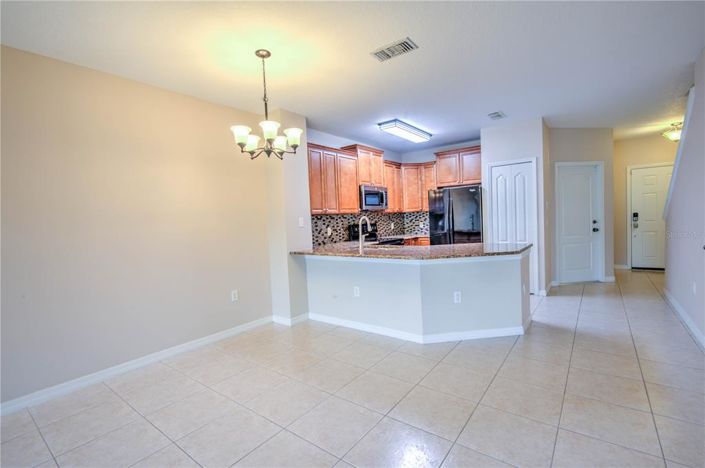 Image No.8-2 Bed Townhouse for sale