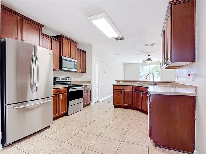 Image No.8-3 Bed House for sale