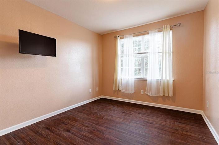 Image No.10-3 Bed Apartment for sale