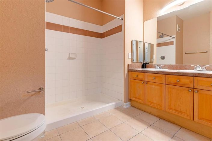Image No.18-3 Bed Apartment for sale