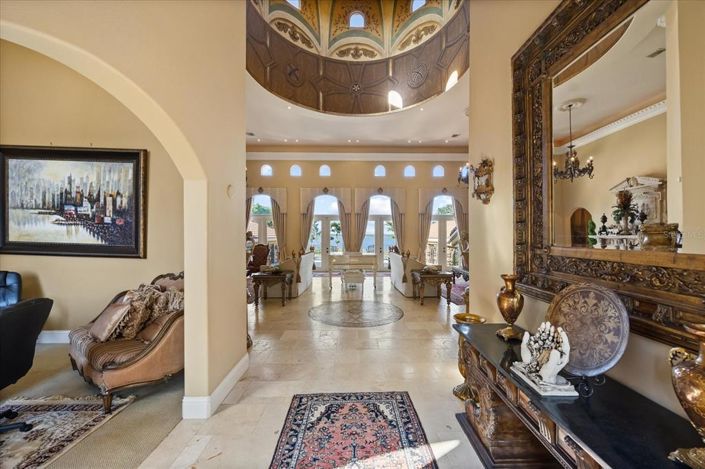 Image No.19-5 Bed House for sale