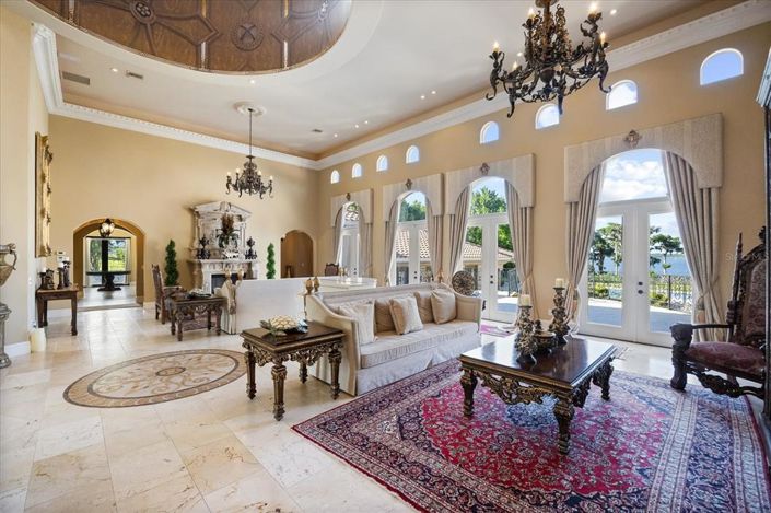 Image No.24-5 Bed House for sale