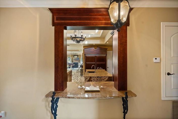 Image No.30-5 Bed House for sale