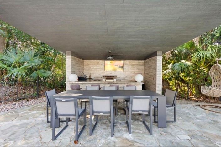 Image No.23-5 Bed House for sale
