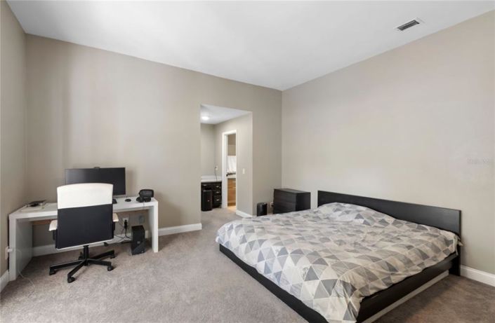 Image No.31-5 Bed House for sale