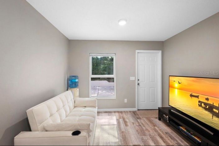 Image No.37-5 Bed House for sale