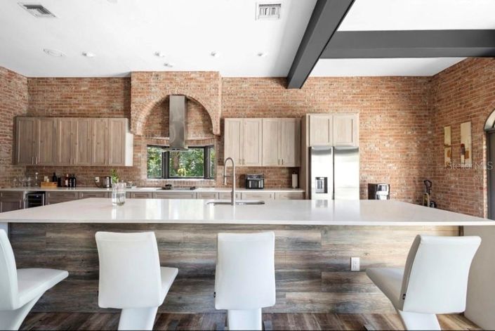 Image No.44-5 Bed House for sale