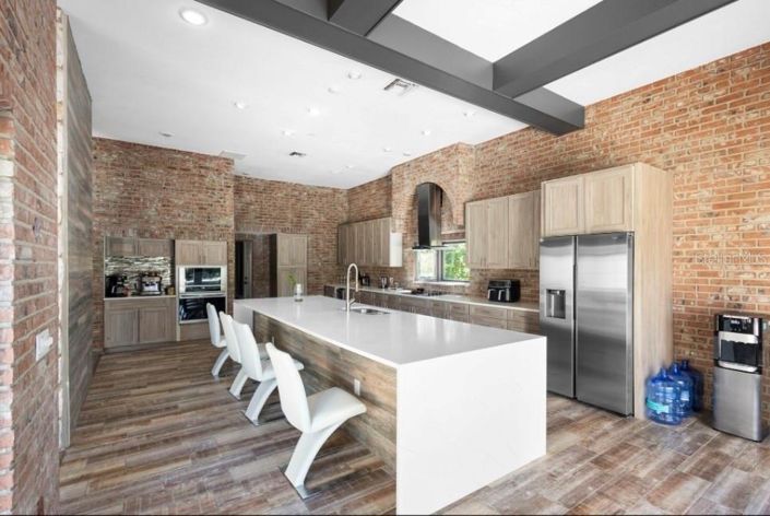 Image No.45-5 Bed House for sale