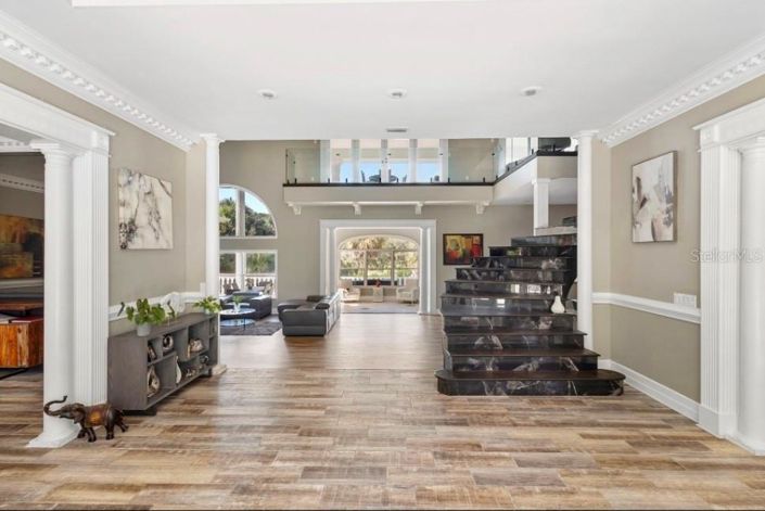 Image No.49-5 Bed House for sale