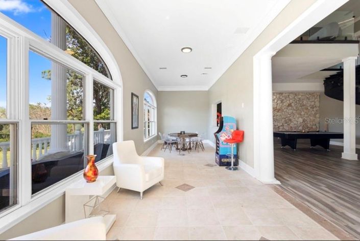 Image No.9-5 Bed House for sale