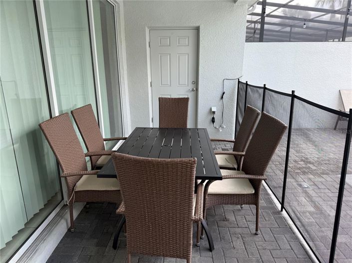 Image No.44-5 Bed Townhouse for sale