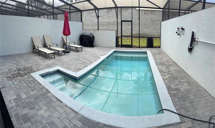 Image No.45-5 Bed Townhouse for sale