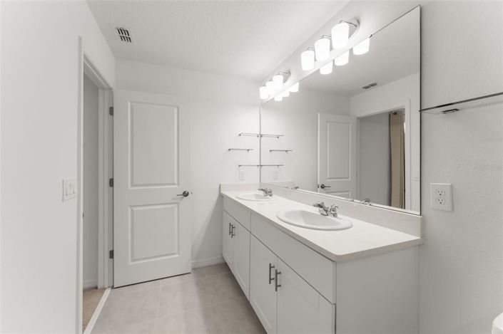 Image No.24-3 Bed Townhouse for sale