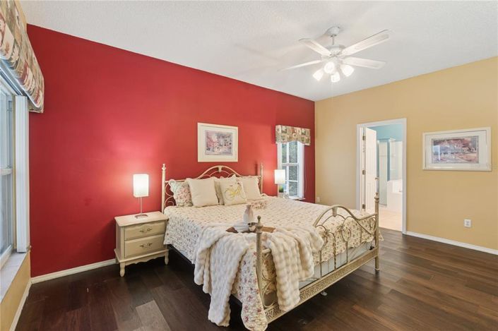 Image No.4-4 Bed House for sale