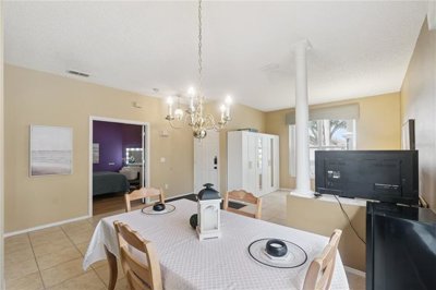 fa005713-722