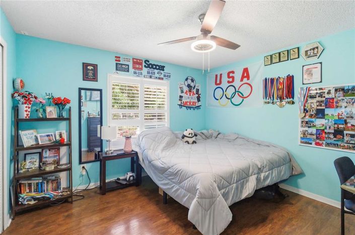 Image No.19-4 Bed House for sale