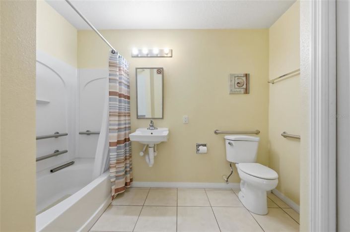 Image No.17-3 Bed Apartment for sale
