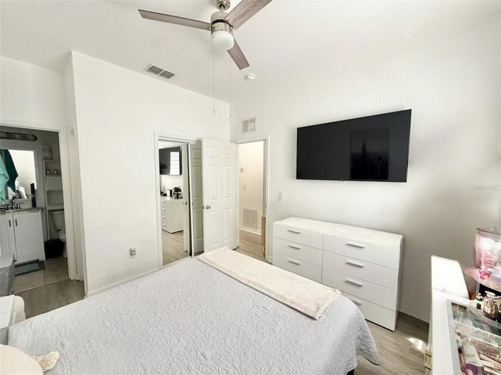 Image No.12-2 Bed Apartment for sale