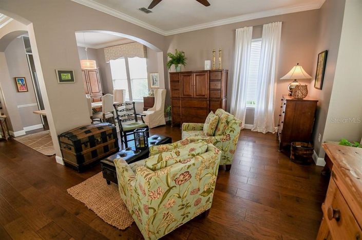 Image No.16-5 Bed House for sale