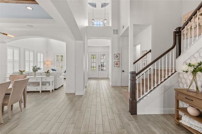 Image No.3-5 Bed House for sale