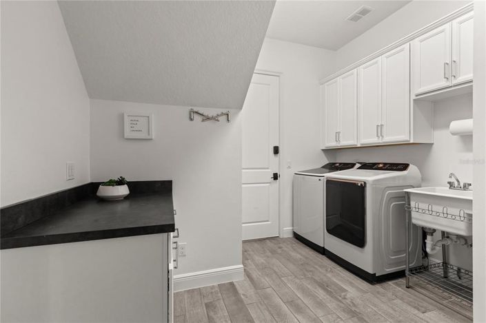 Image No.55-5 Bed House for sale