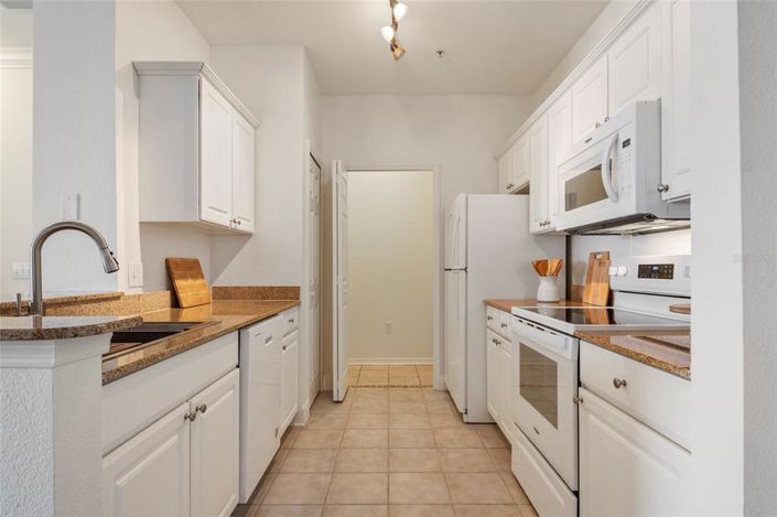 Image No.25-3 Bed Apartment for sale