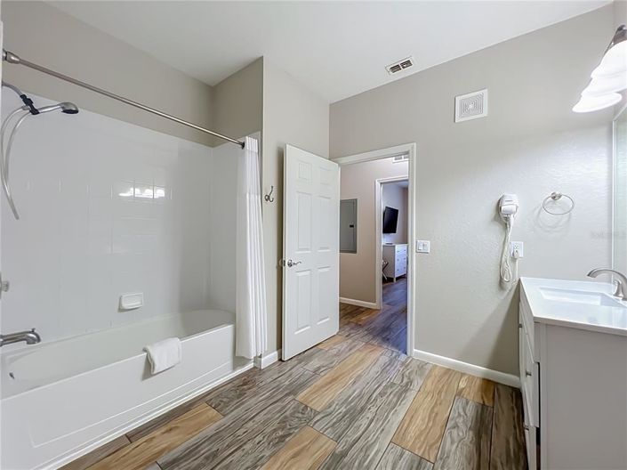 Image No.13-2 Bed Apartment for sale