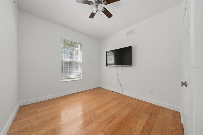 Image No.21-3 Bed Apartment for sale