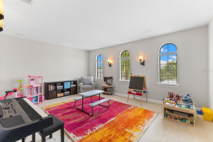 Image No.40-6 Bed House for sale