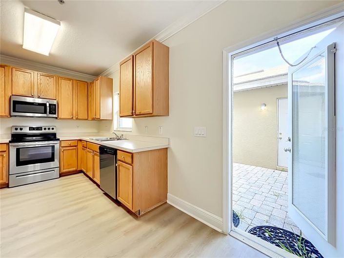 Image No.10-2 Bed Townhouse for sale
