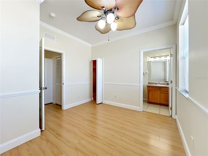 Image No.19-2 Bed Townhouse for sale