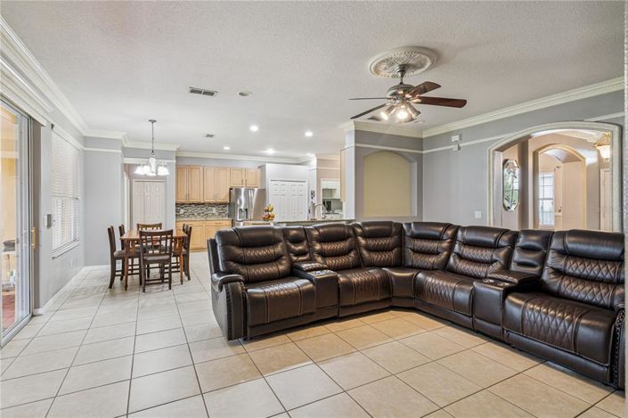 Image No.7-4 Bed House for sale
