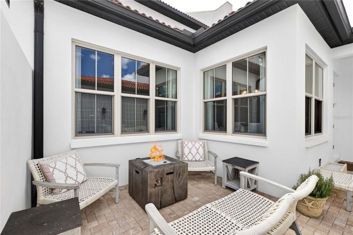 Image No.17-3 Bed Townhouse for sale
