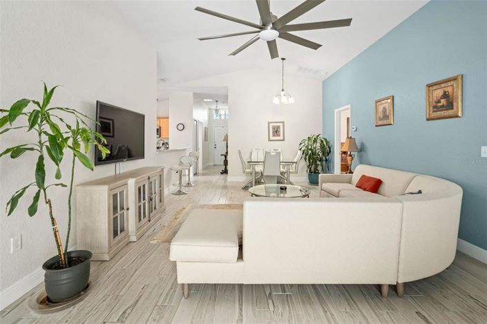 Image No.14-5 Bed House for sale