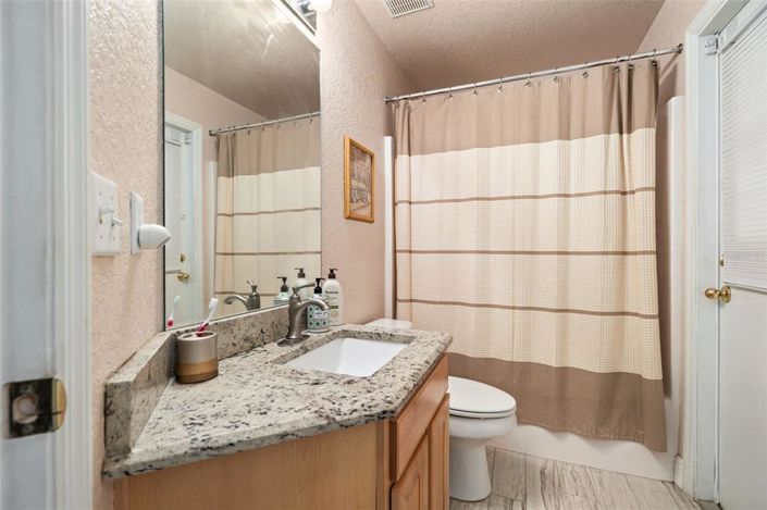 Image No.21-5 Bed House for sale