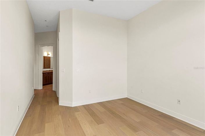 Image No.20-3 Bed Apartment for sale